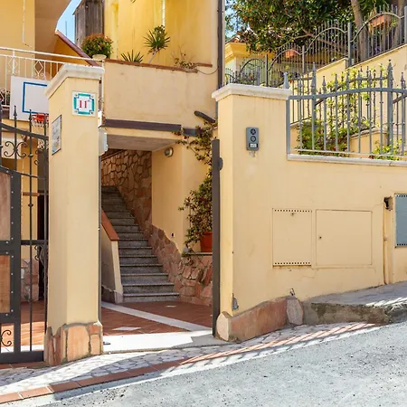 Bed & Breakfast Calamoresca Àrbatax